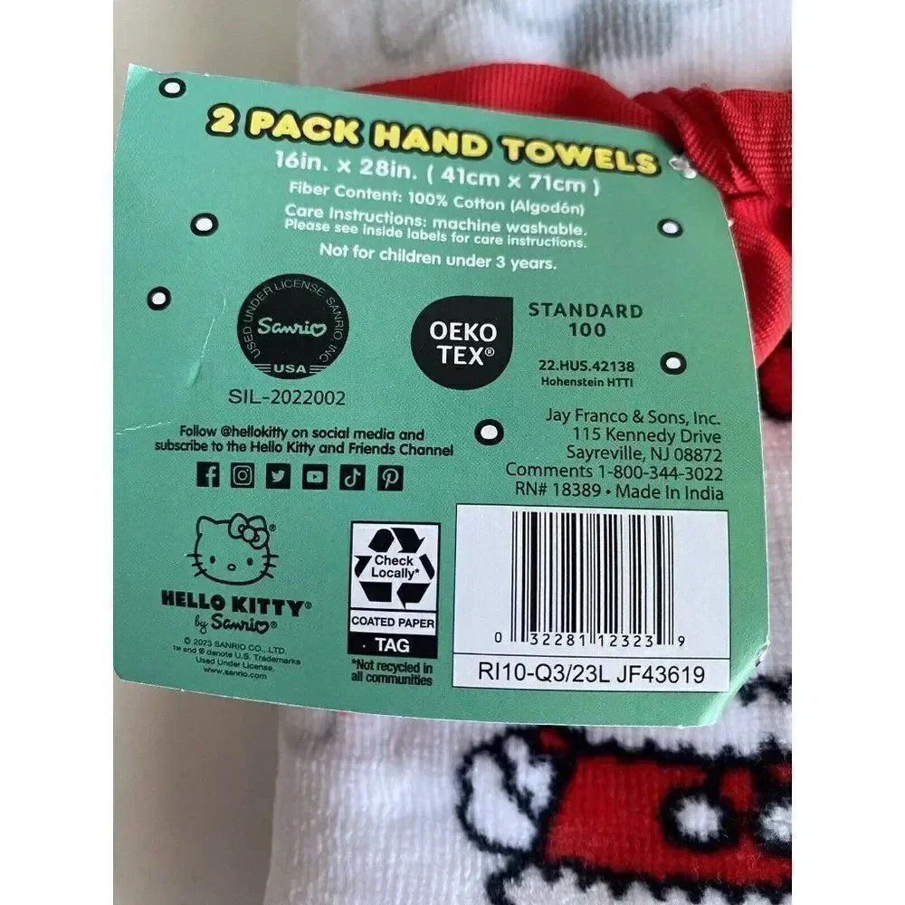 Set Of 2 Sanrio Hello Kitty Christmas Tree SanTa Suit Hand‎ Towels NEW